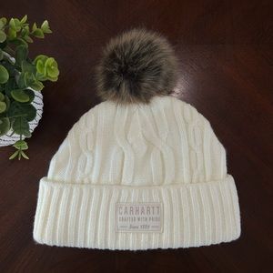 Carhartt pompom beanie